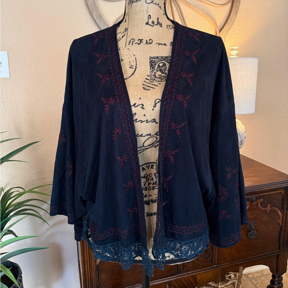 POL OversizedEmbroidered Navy & Maroon Embroidered Open Top with Crotched Detail